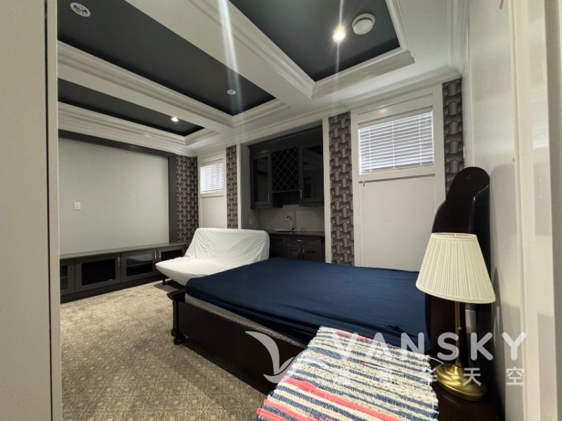 240822163237_south arm-bedroom.jpg